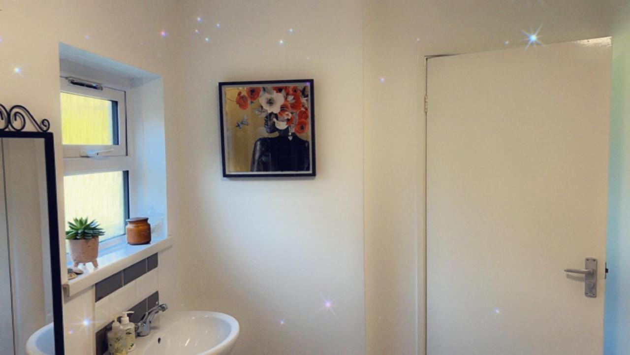 Stay In Woking With Benita Horsell Exterior foto